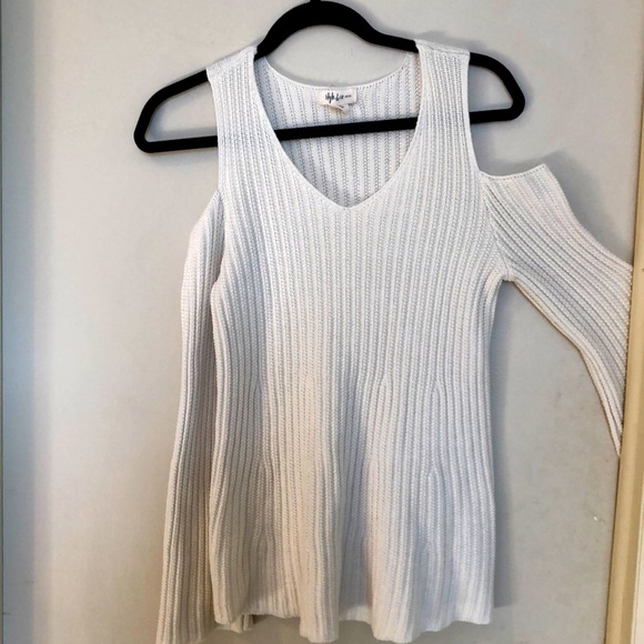 Cold shoulder cream knit sweater - Picture 1 of 2
